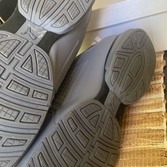 GUC Grey / black puma size 11. Some scuffing on both inside - Picture 5 of 5